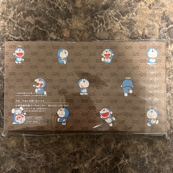 Gucci Doraemon NoteBook, NIP (authentic) - Picture 2 of 8